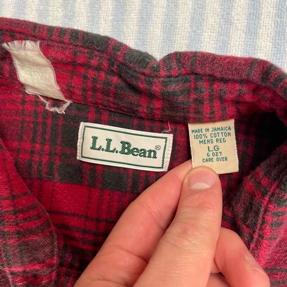 Vintage L.L. Bean plaid flannel style button down shirt - Picture 5 of 8